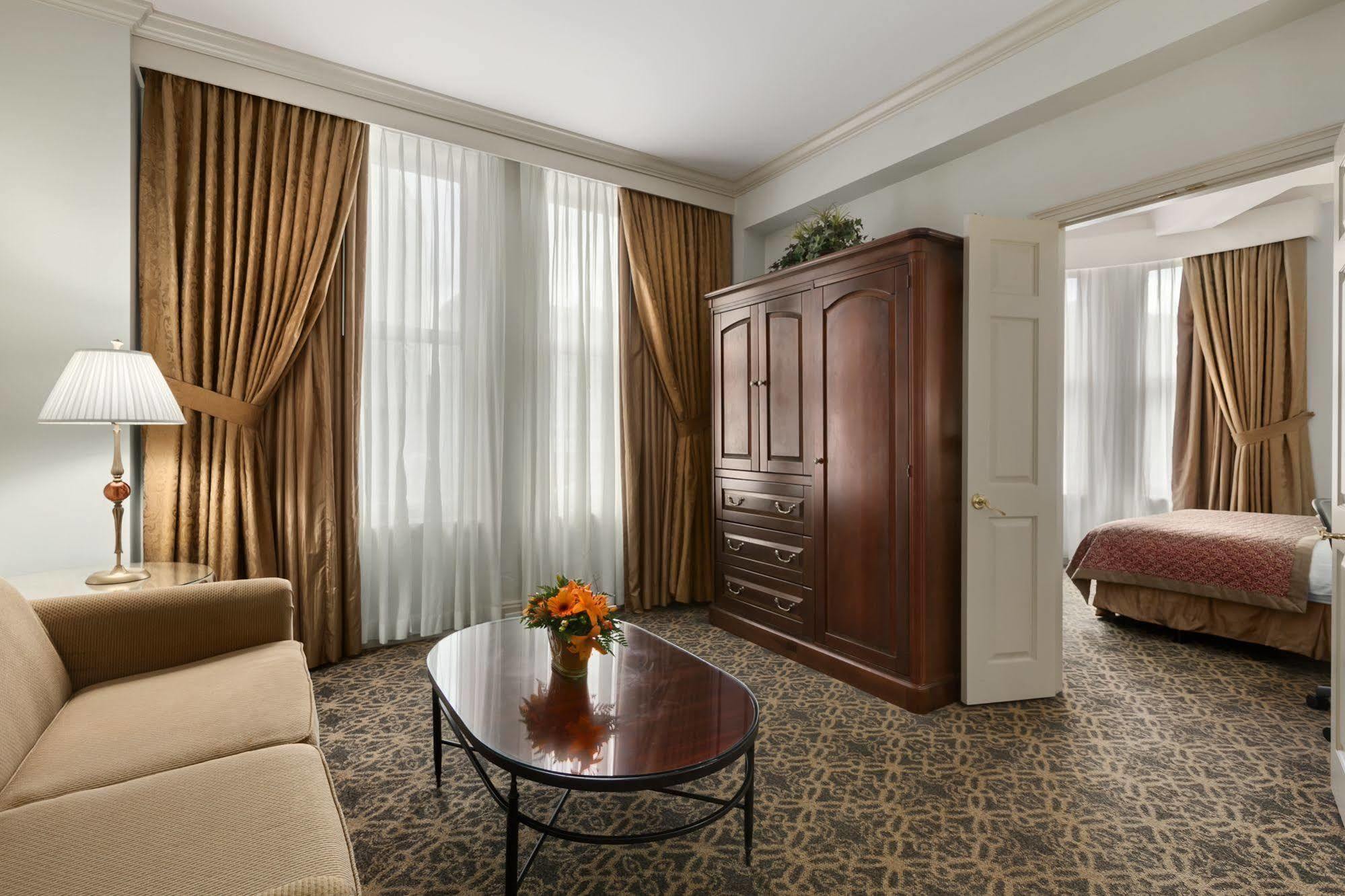 The Whitney Hotel New Orleans Room photo